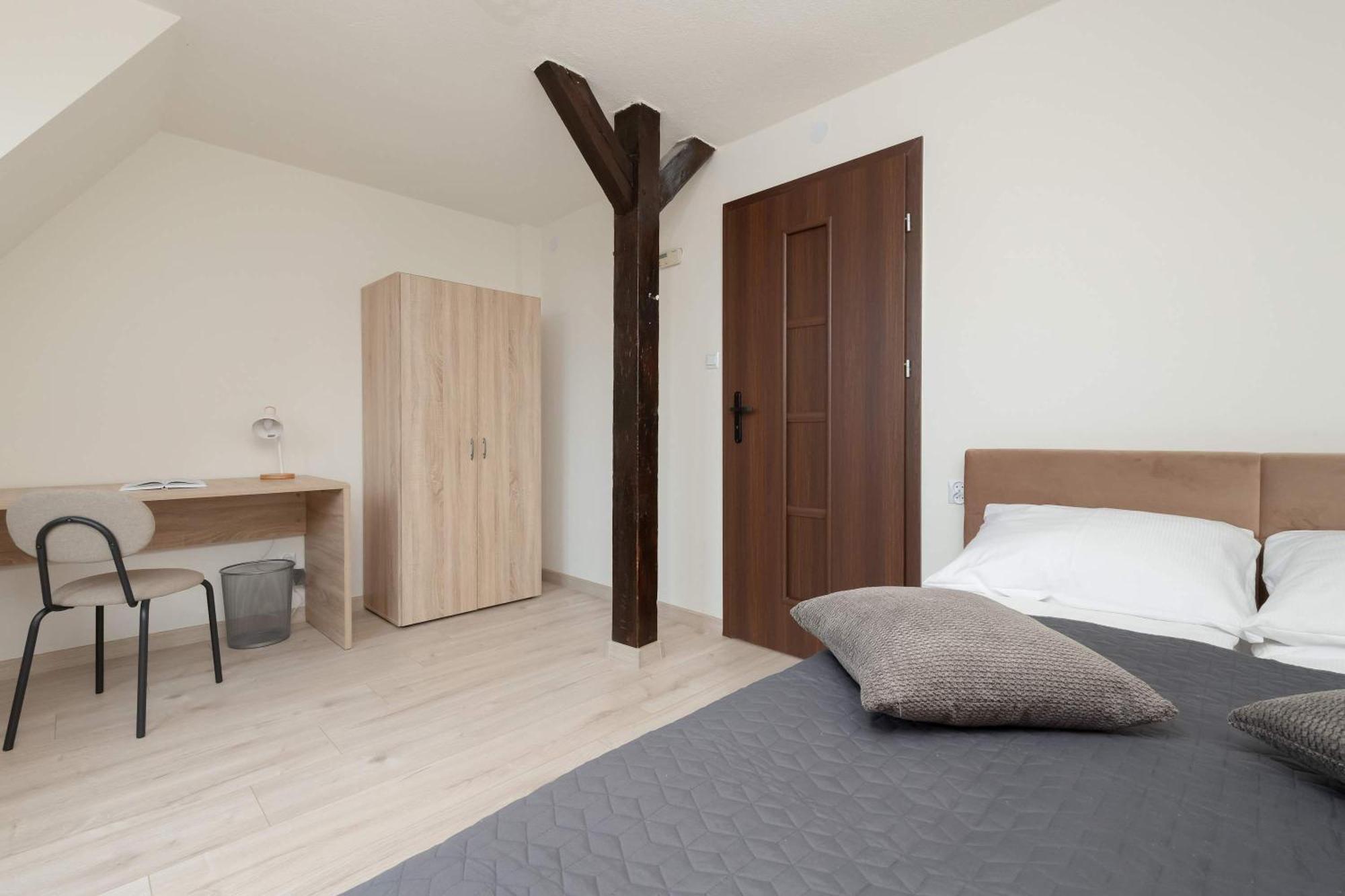 Grunwaldzka Bright With Balcony By Renters Apartment
